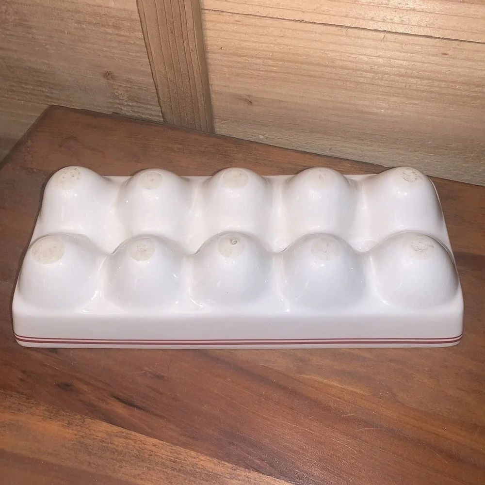 White Ceramic Egg Crate Holder 10 Count Porcelain Carton Farmhouse Kitchen Decor